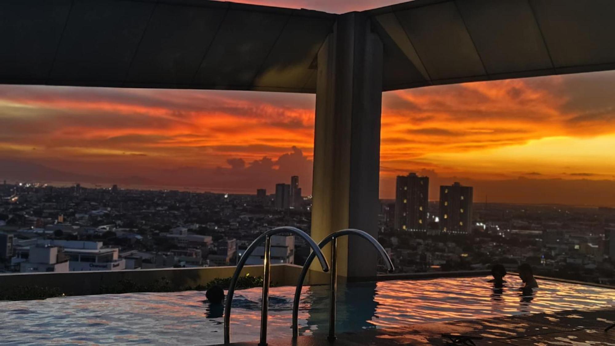 Deluxe One Bedroom By Christine Infront Of Trinoma Mall * Manila
