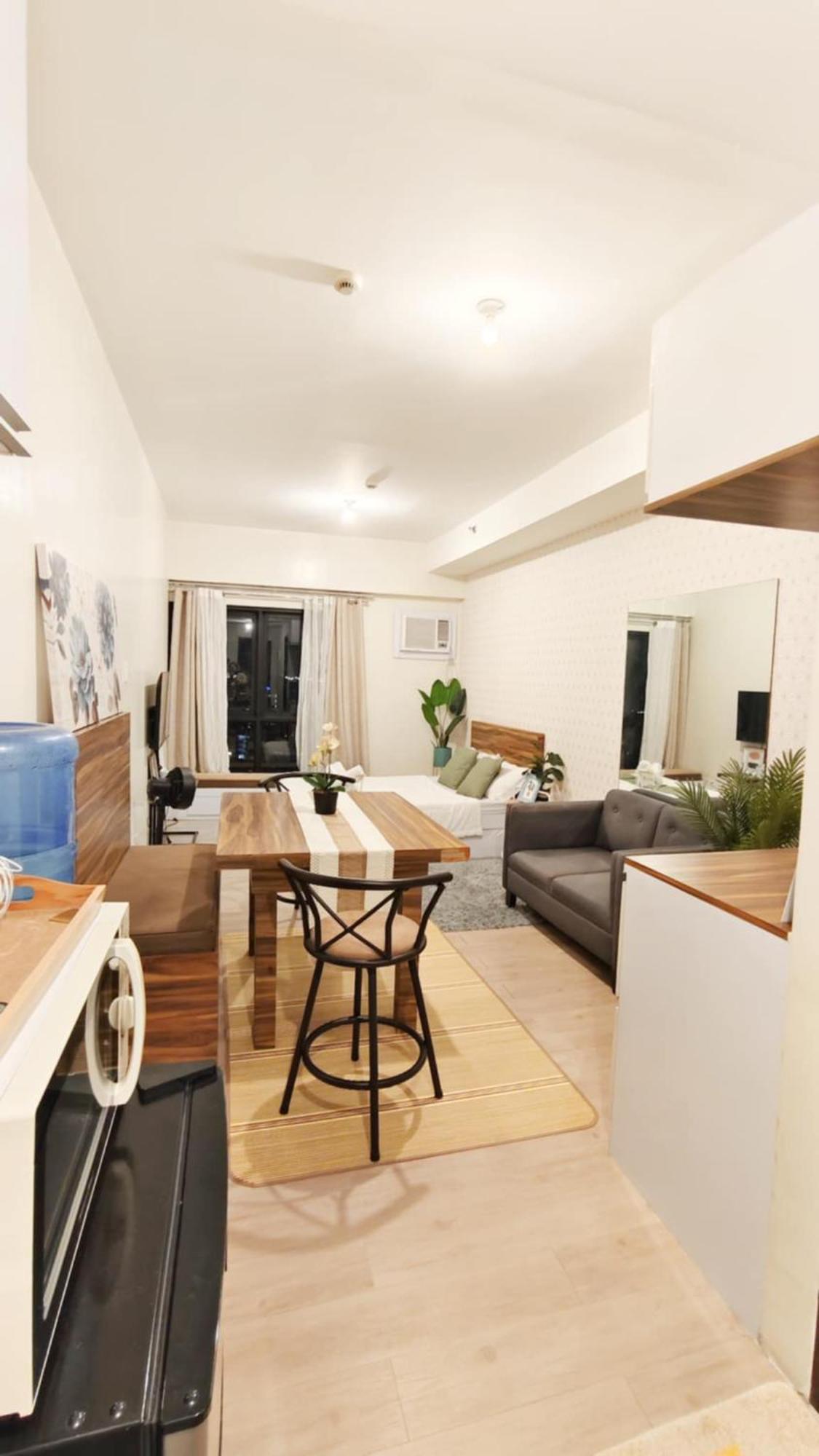 Deluxe One Bedroom By Christine Infront Of Trinoma Mall Manila